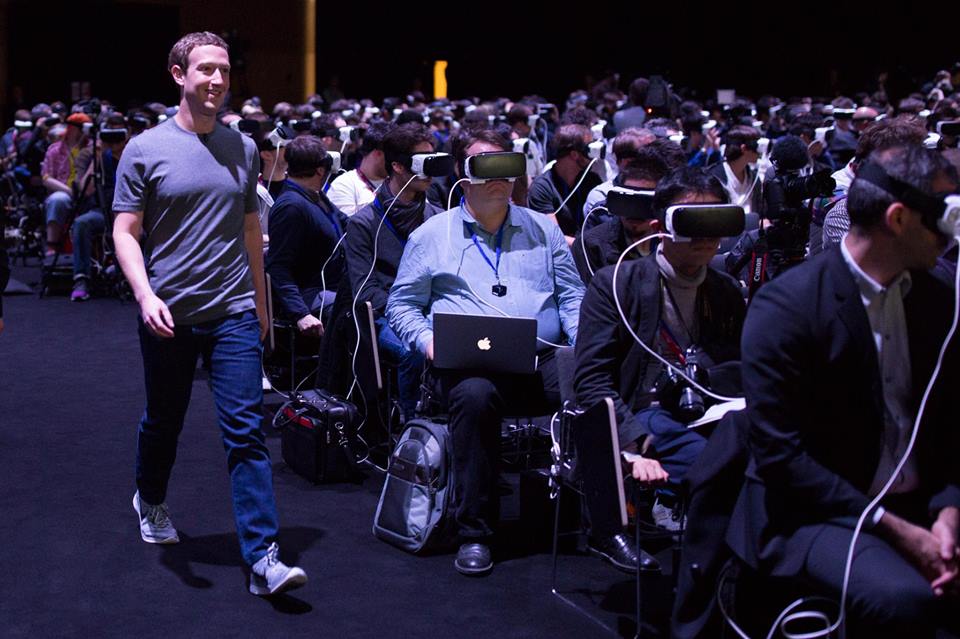 Facebook assumerà 10mila persone in Europa per il metaverso