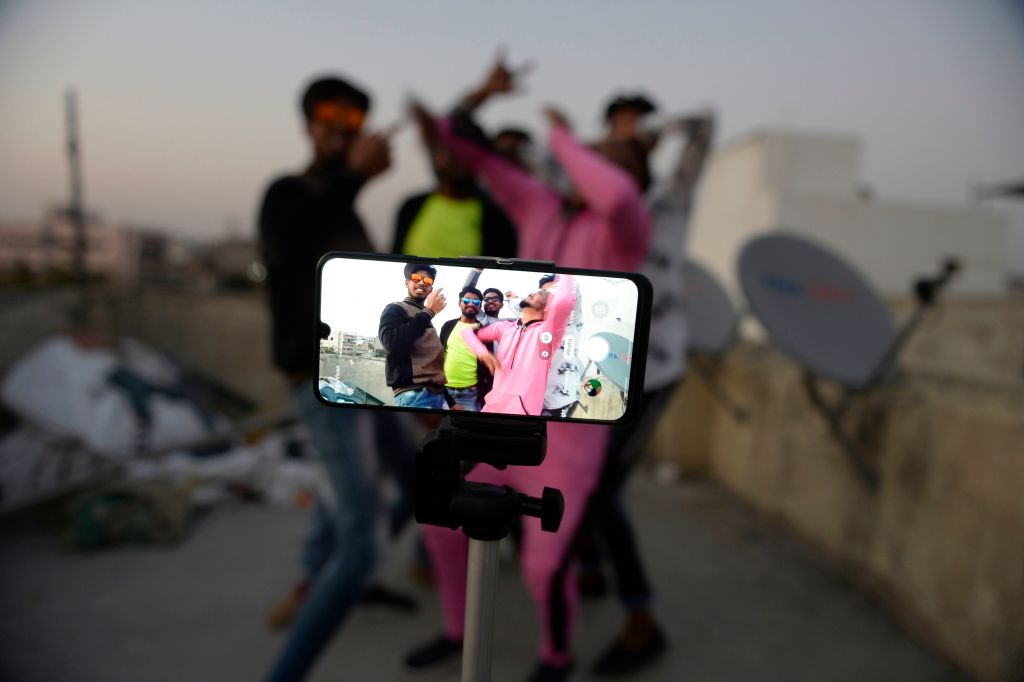 TikTok annuncia nuove funzioni per le dirette