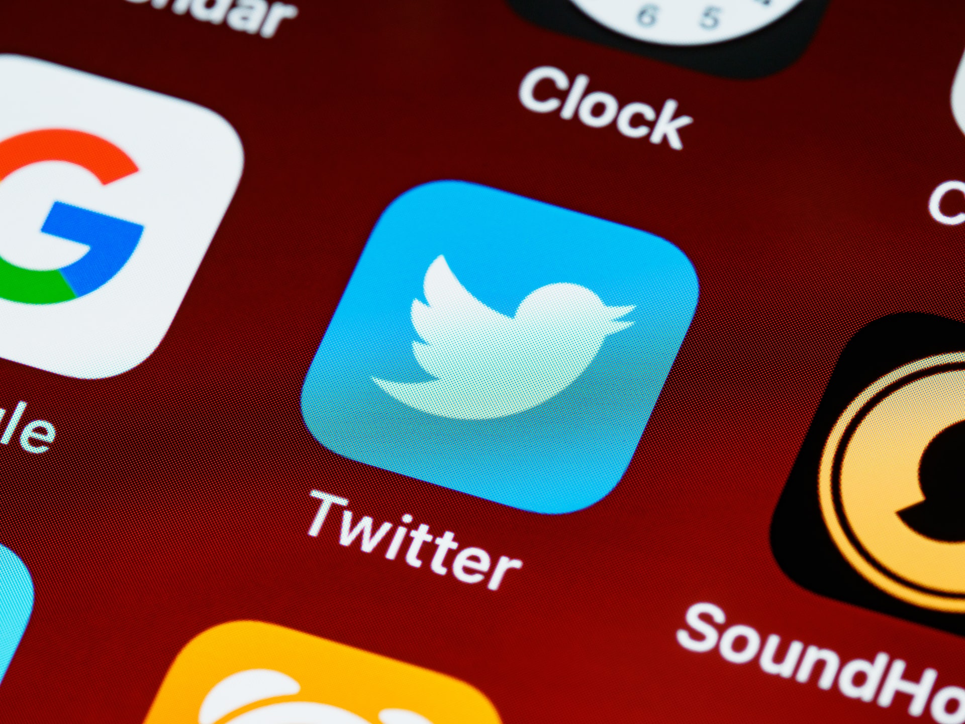 Ora si può condividere un tweet direttamente nelle storie di Instagram