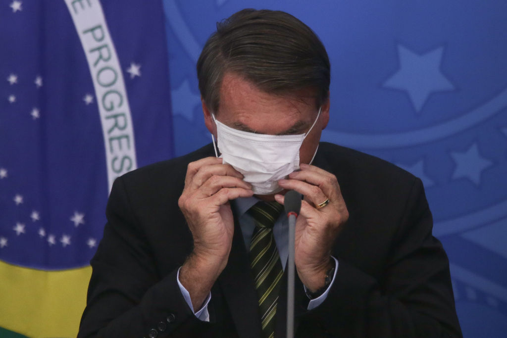 YouTube ha rimosso 15 video di Bolsonaro che disinformavano su Covid-19