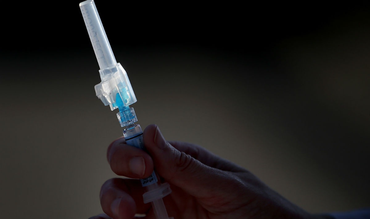 Facebook ha sgominato una rete russa che diffondeva fake news sui vaccini
